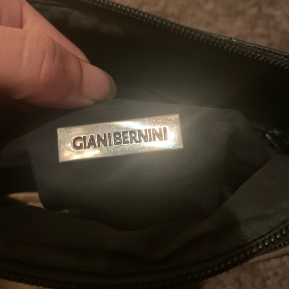 Giani Bernini Saffiano Crossbody Purse - Picture 5 of 8